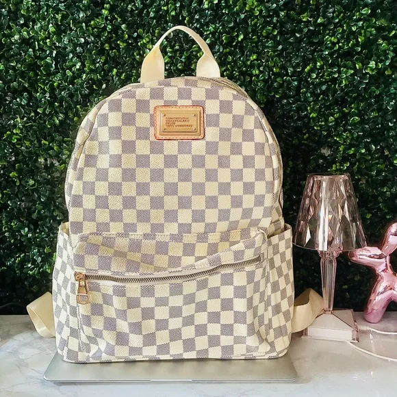 Checkered Backpack - Picture 2 of 12